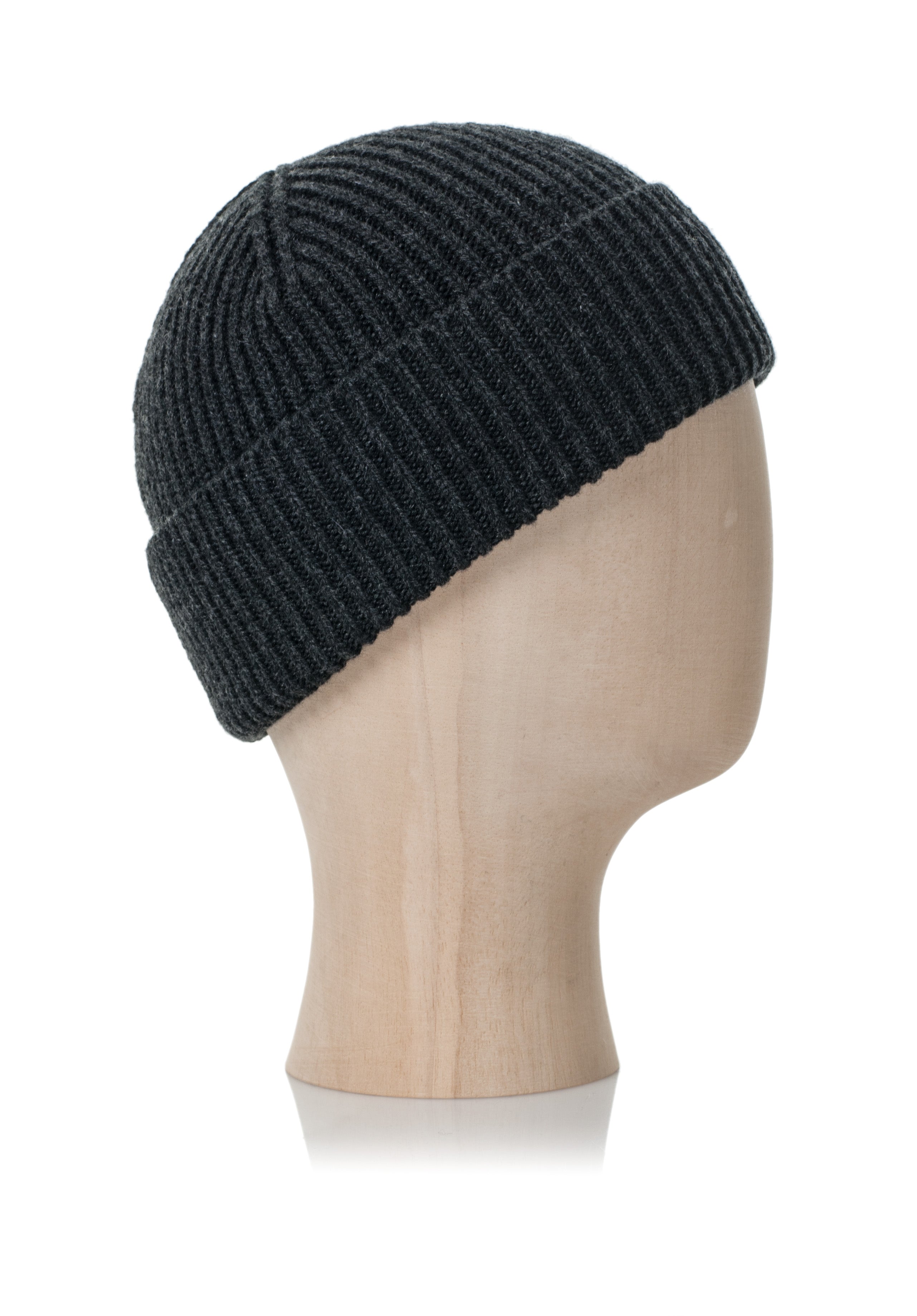 Cappello invernale con risvolto Neri Truck a soli € 11.9